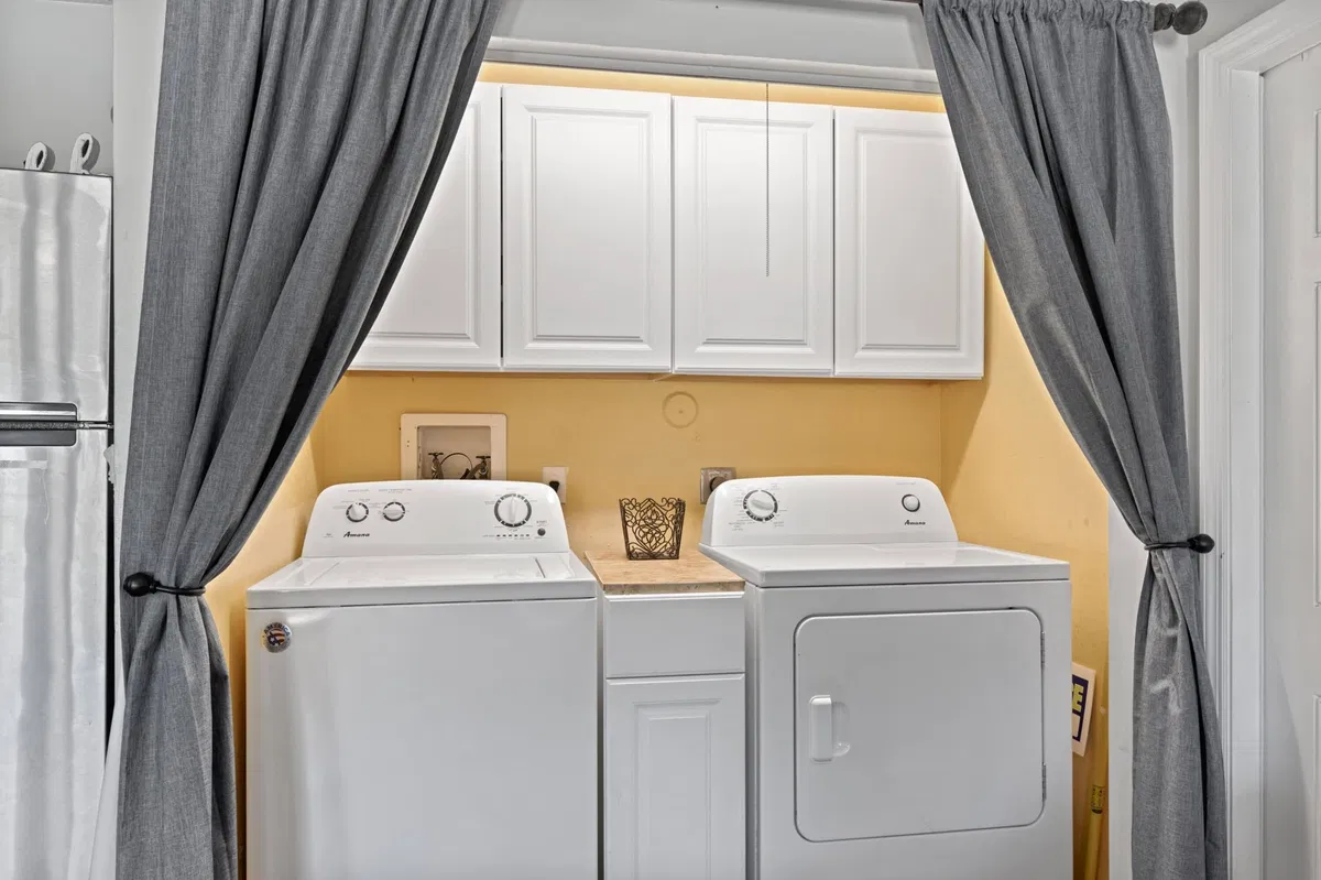 Residence photo 28