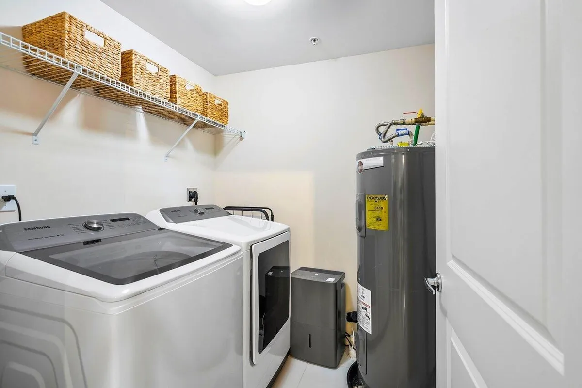 The Astor Unit 412 photo 7
