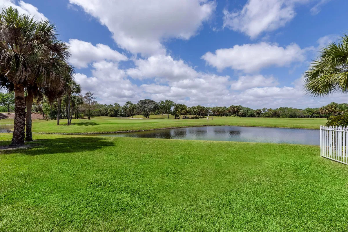 Island at Abacoa Residence photo 16