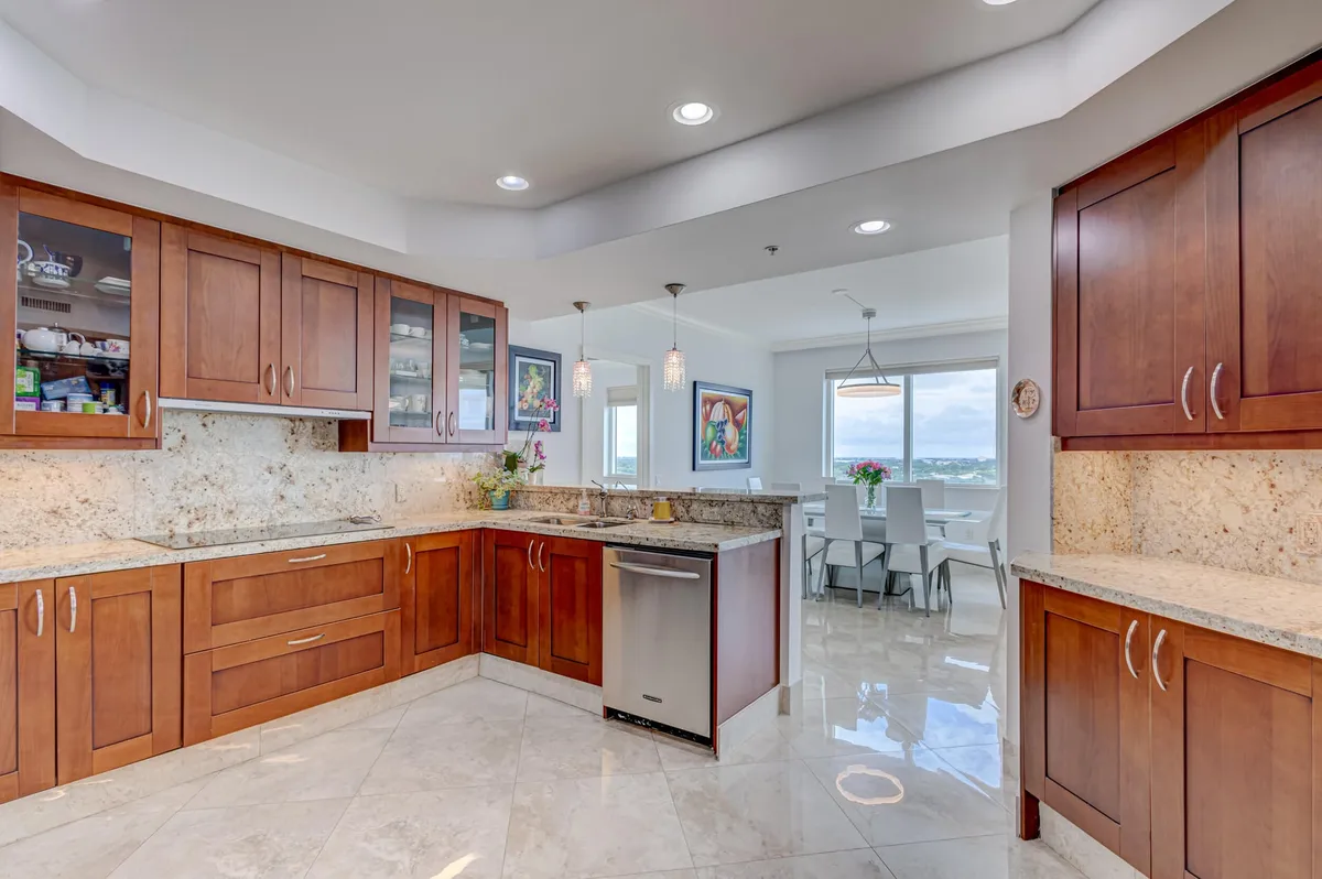 The Landmark Palm Beach Gardens Unit 1204a photo 37