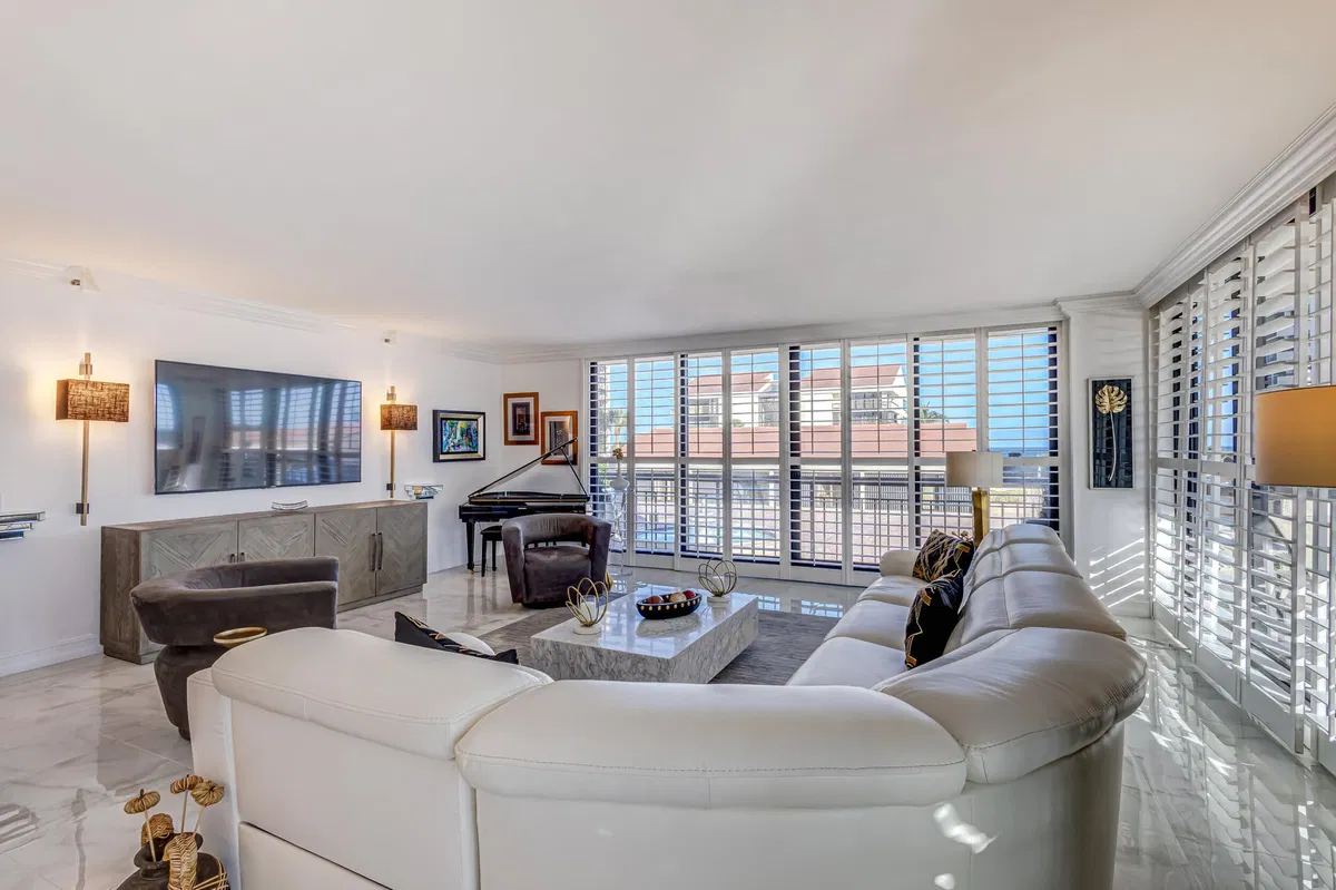 Martinique Singer Island Unit 202