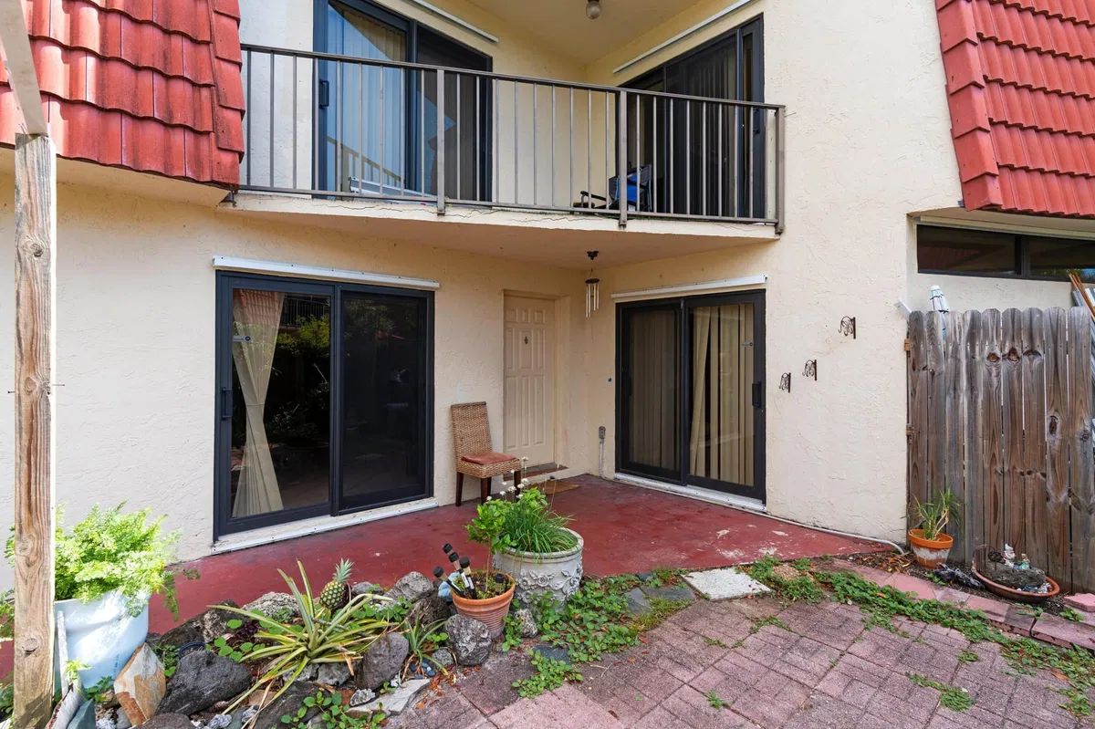 Residence photo 4