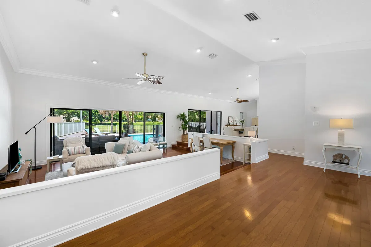 Boca Bath & Tennis Residence photo 10