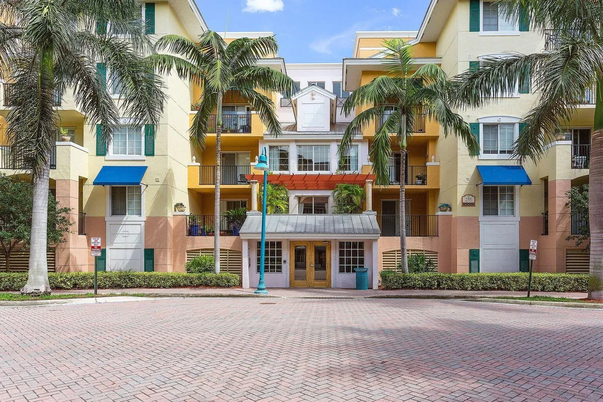 Pineapple Grove Village Condominiums Unit 2414