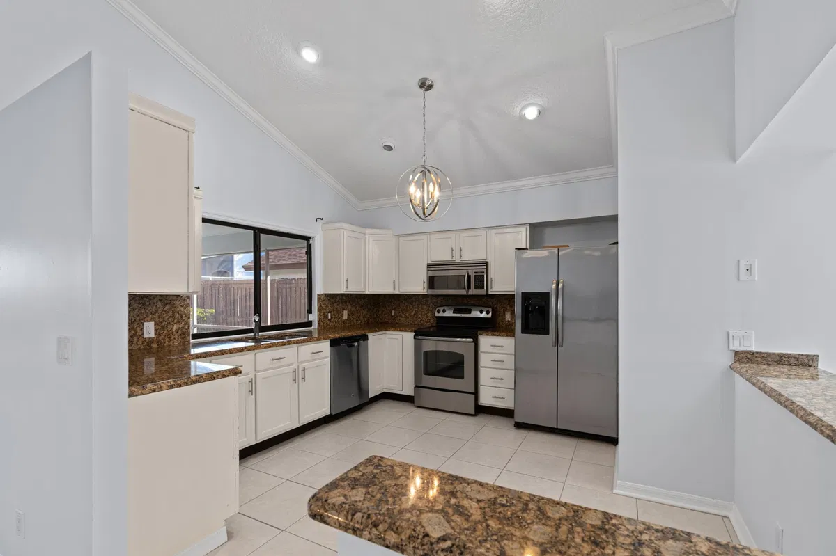 Residence photo 10