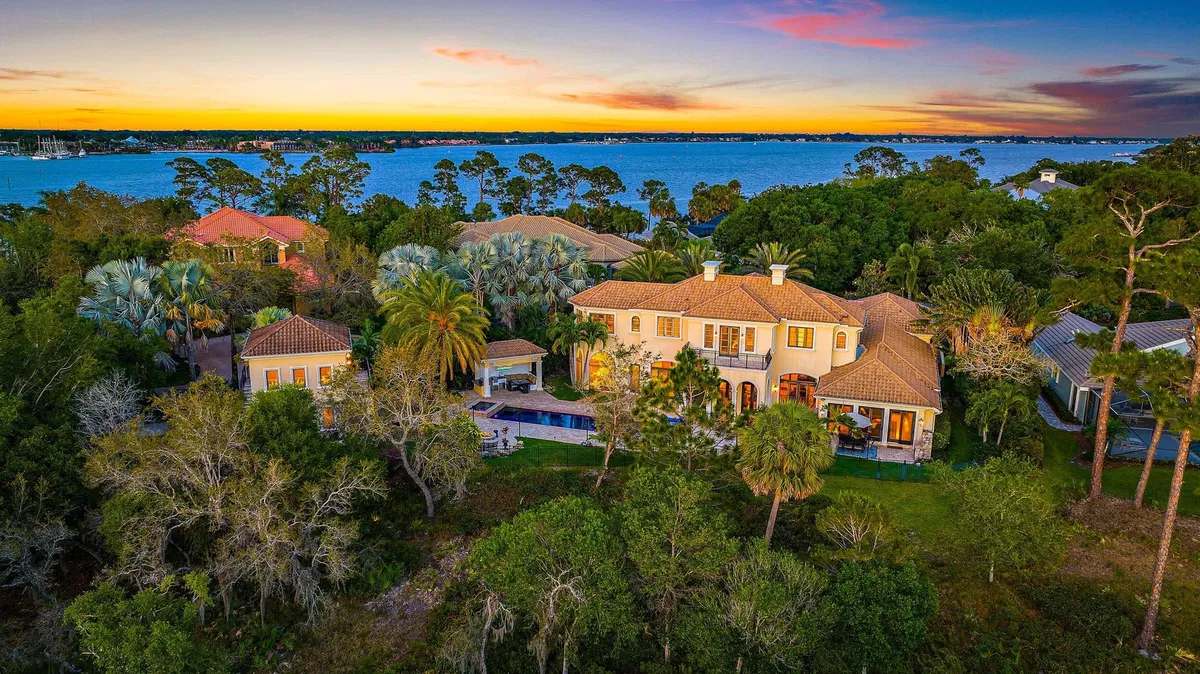 Harbour Ridge Residence
