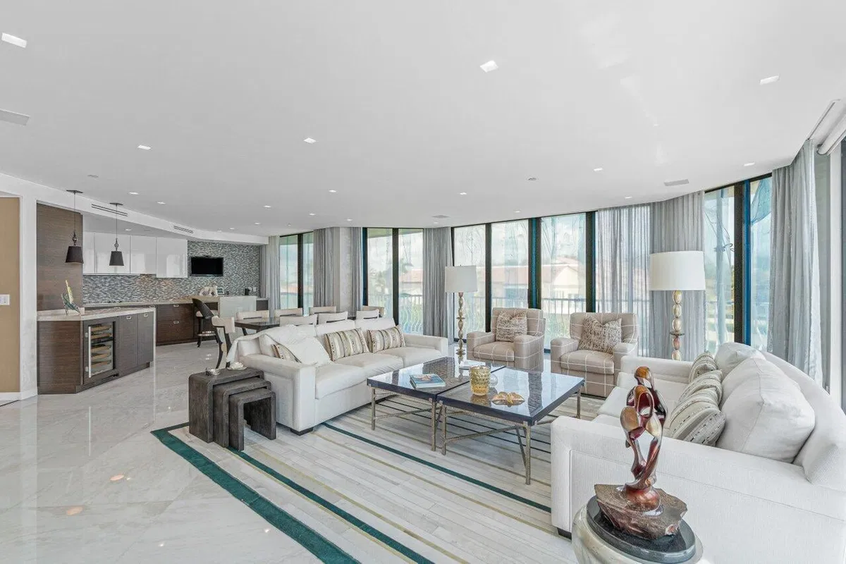 Sloan's Curve Palm Beach Unit 301n photo 10