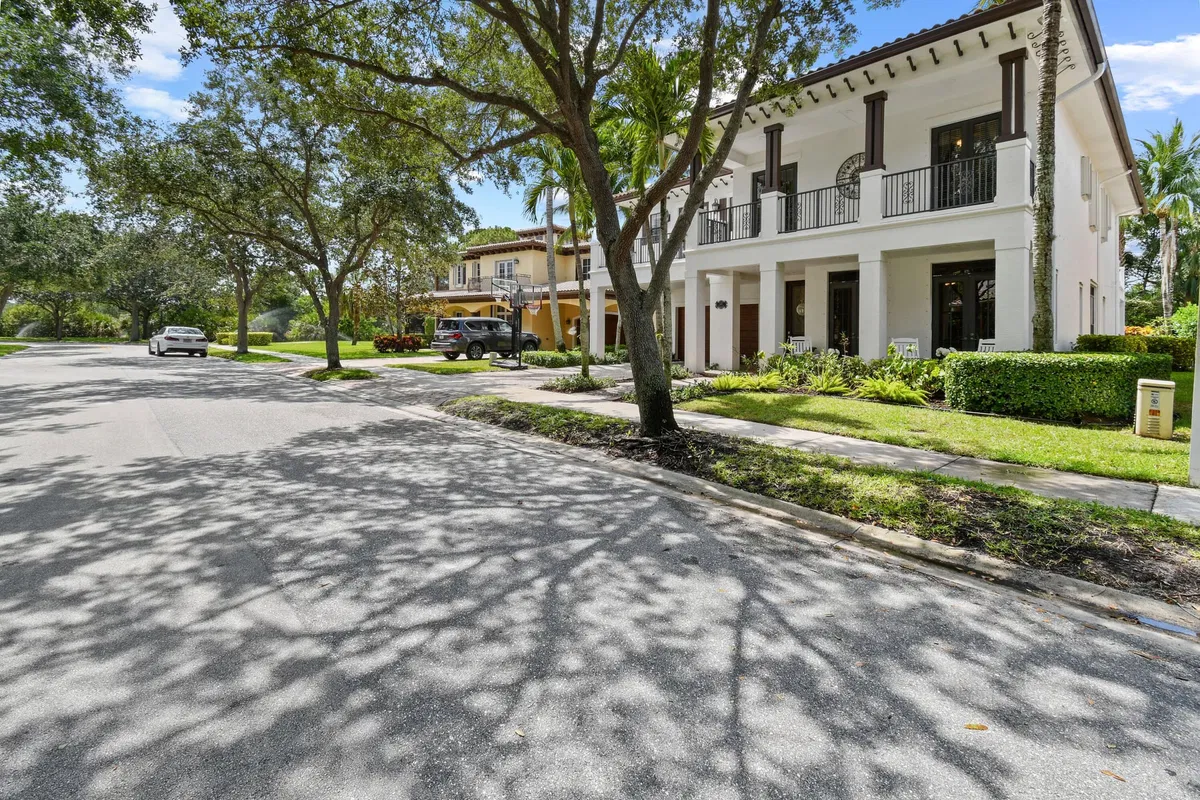 Valencia at Abacoa Residence photo 4