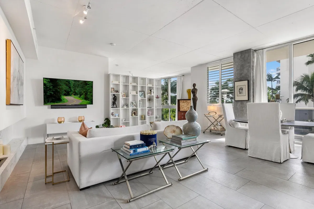 Villa Lofts Unit 302 photo 10