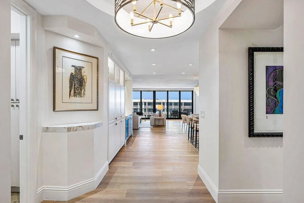 Sloan's Curve Palm Beach Unit 503s photo 13