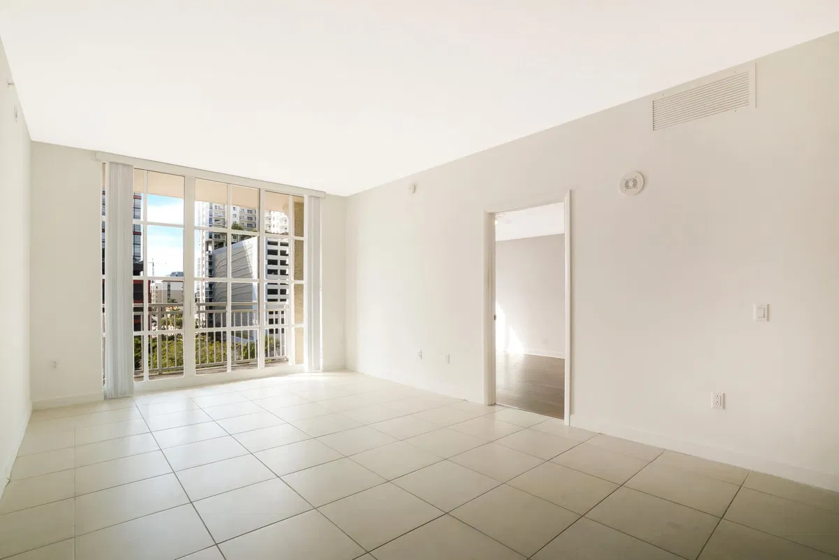 The Whitney Unit 622 photo 7