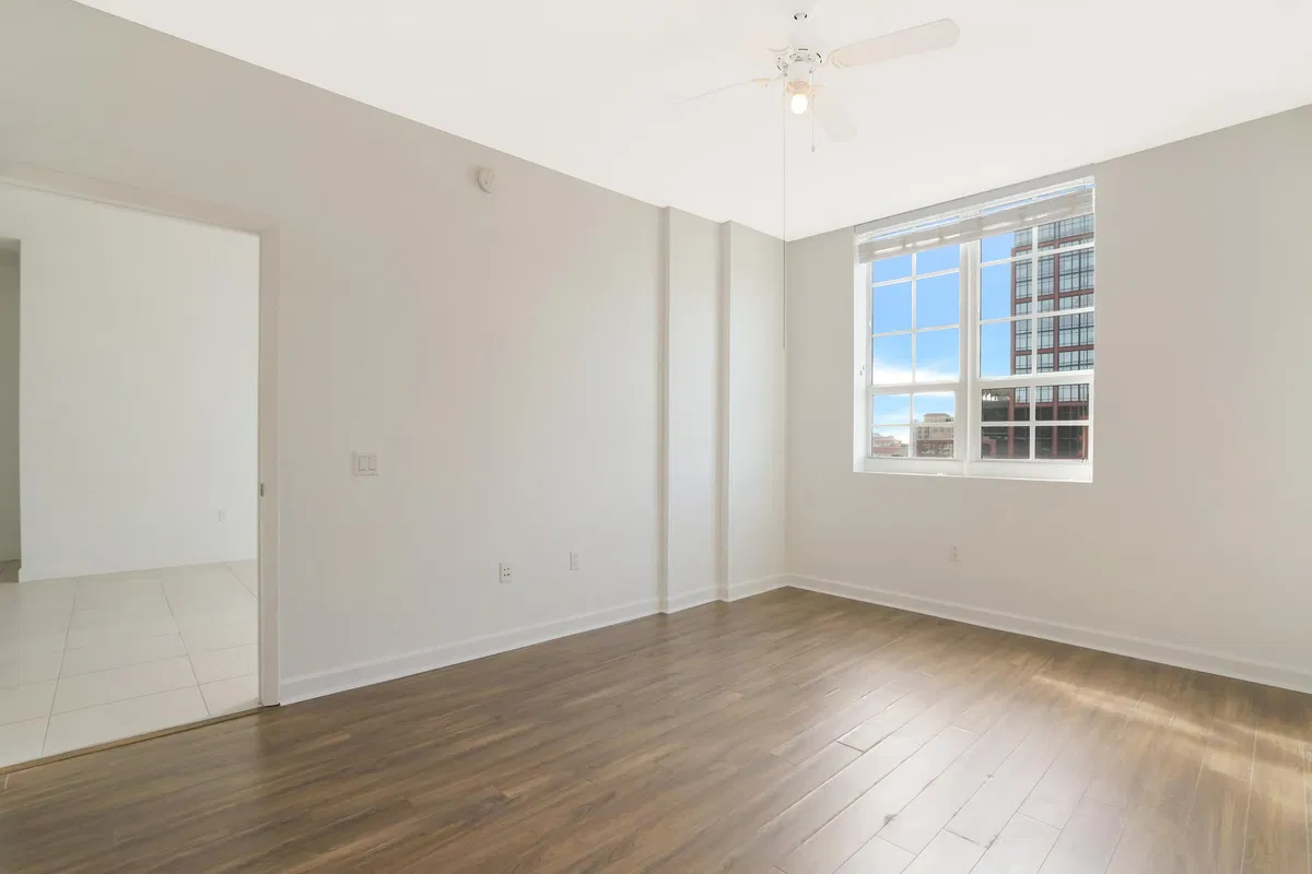The Whitney Unit 622 photo 10