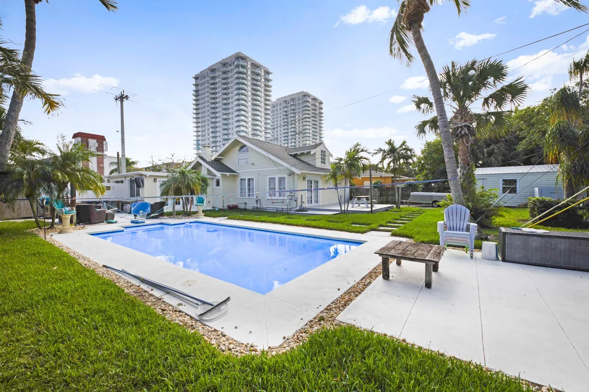 NOMAR West Palm Beach Residence photo 28