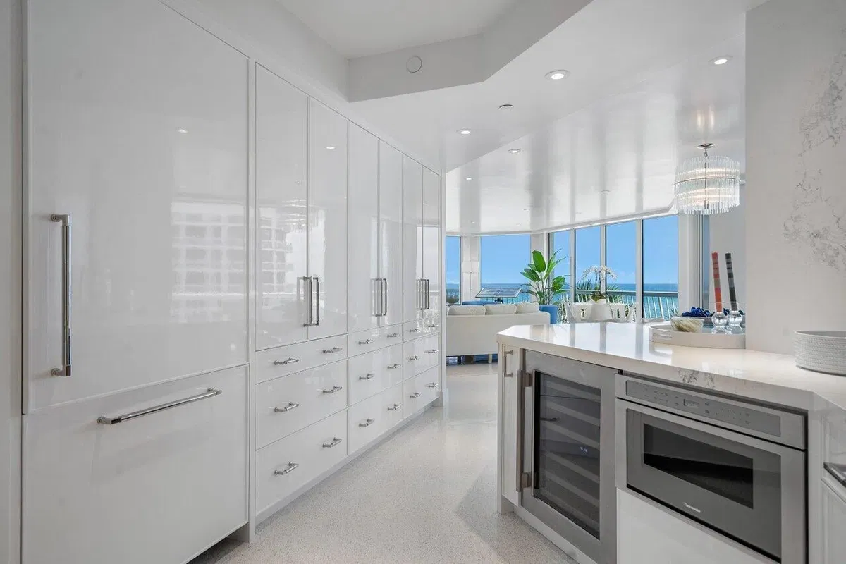 Sloan's Curve Palm Beach Unit 308n photo 7