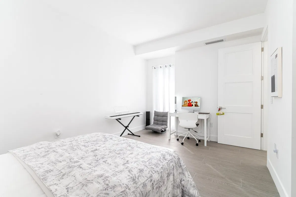 Tower 155 Unit 1008 photo 10