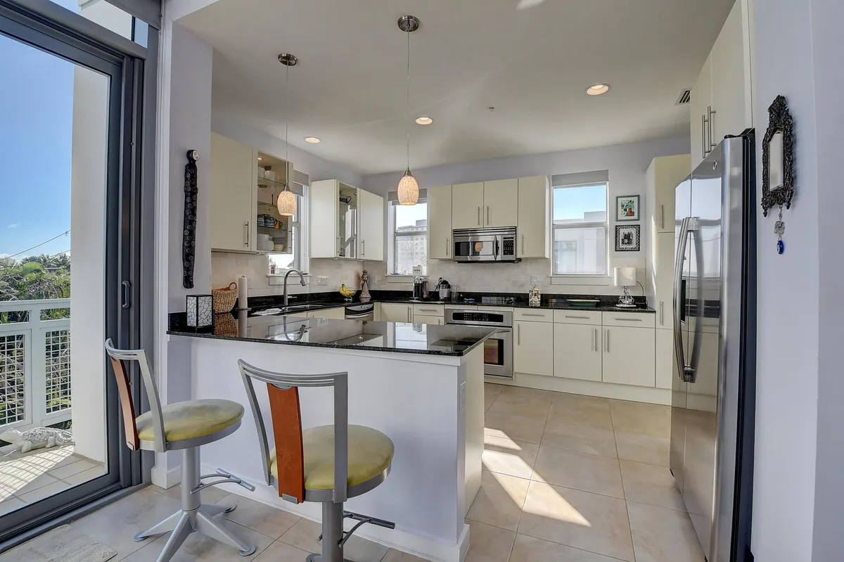 The Meridian Unit 301 photo 10