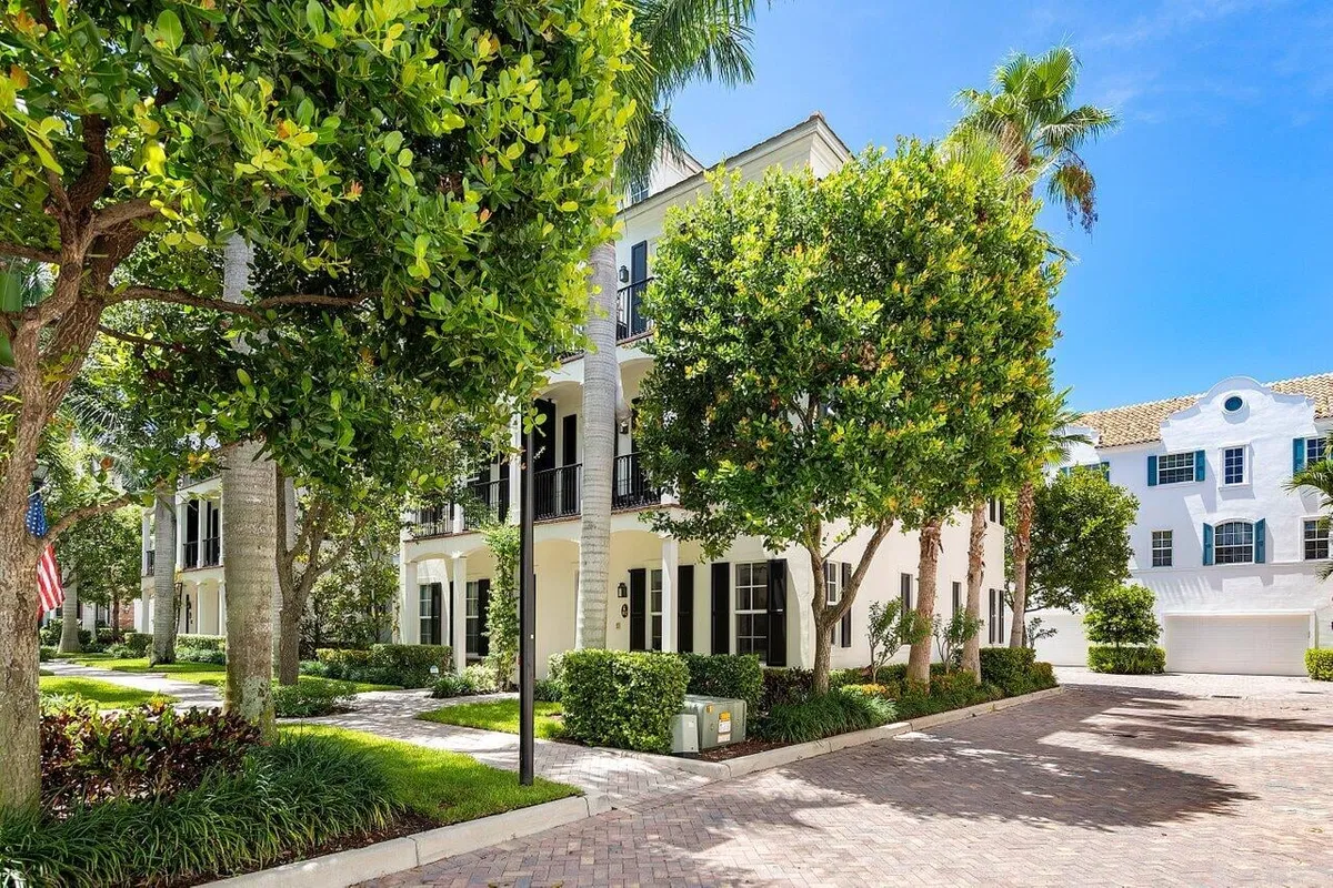 Cannery Row Delray Beach Residence