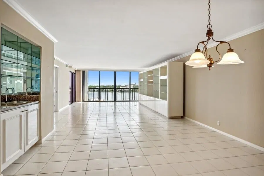 Waterview Towers Unit 1102 photo 4