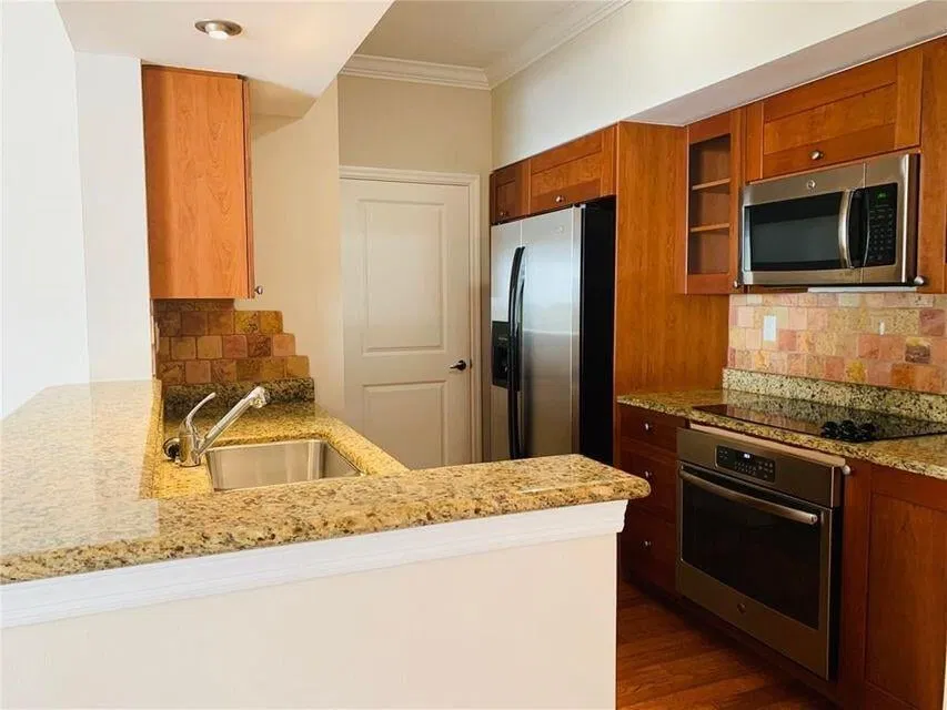 Harborage Yacht Club Unit 307 photo 10