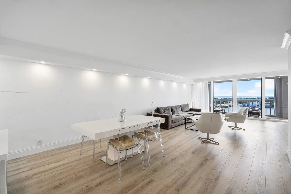 Waterview Towers Unit 1803 photo 7