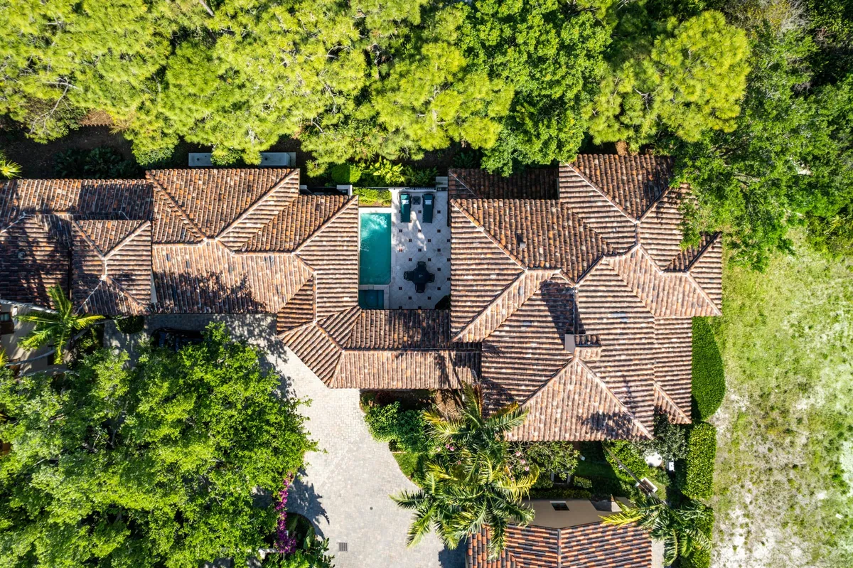 Bear's Club Residence