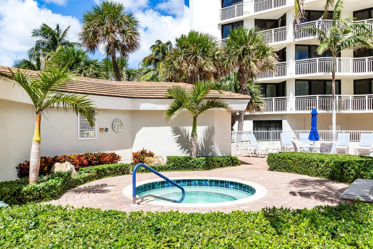 Tiara Singer Island Unit 14-G photo 19