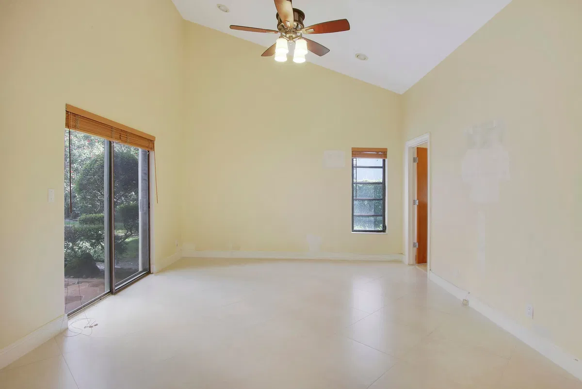 Boca Bath & Tennis Residence photo 4