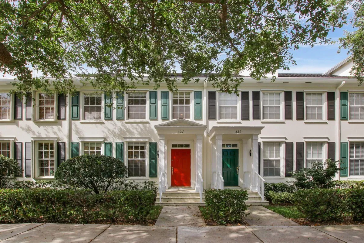 Charleston Court at Abacoa Residence