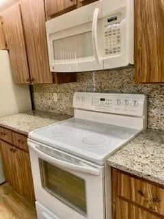  Residence photo 7