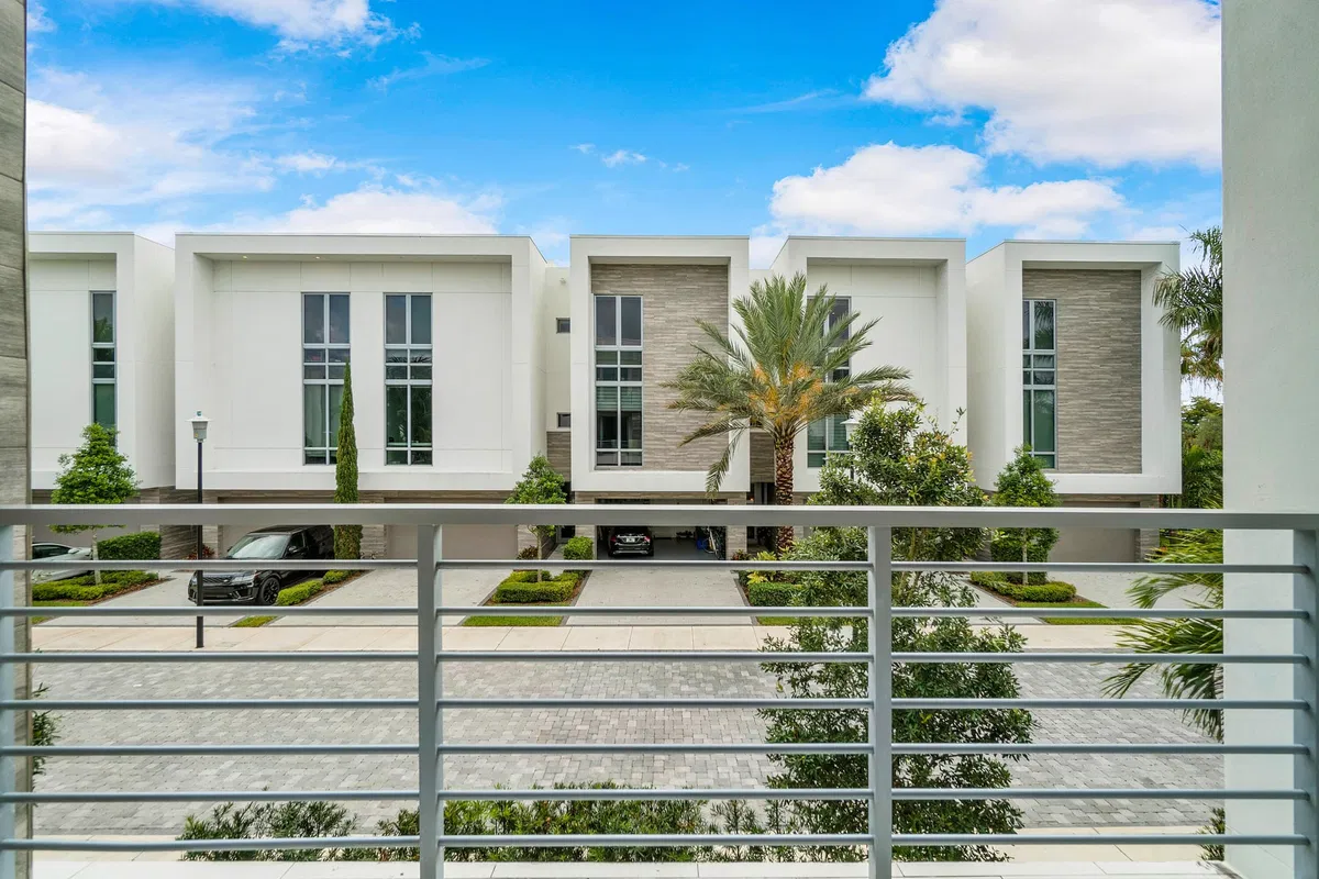 Moderne Boca Residence photo 25