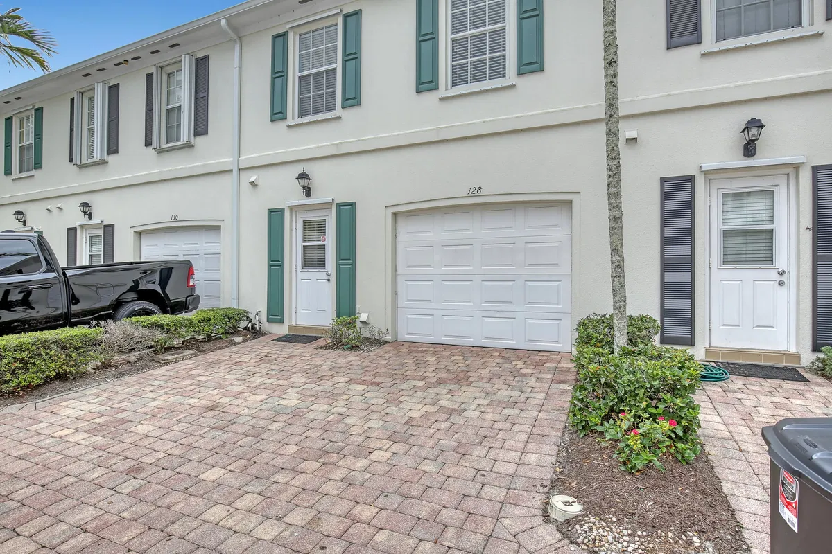 Charleston Court at Abacoa Residence photo 4