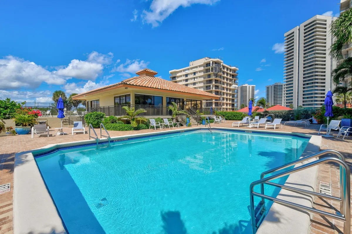 Singer Island Unit Ph-A photo 4