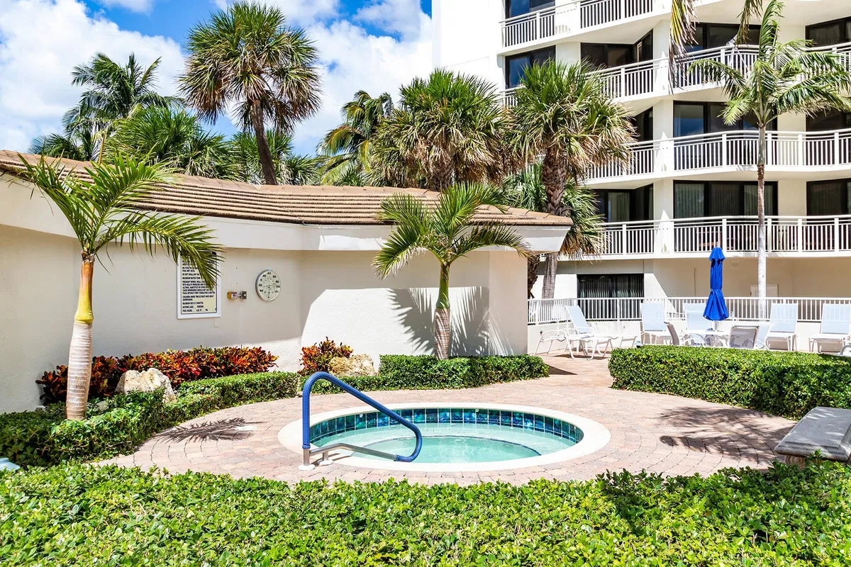 Tiara Singer Island Unit 11-E photo 13