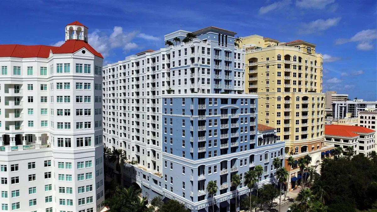 The Strand Unit 407