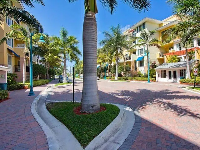 Pineapple Grove Village Condominiums Unit 1417