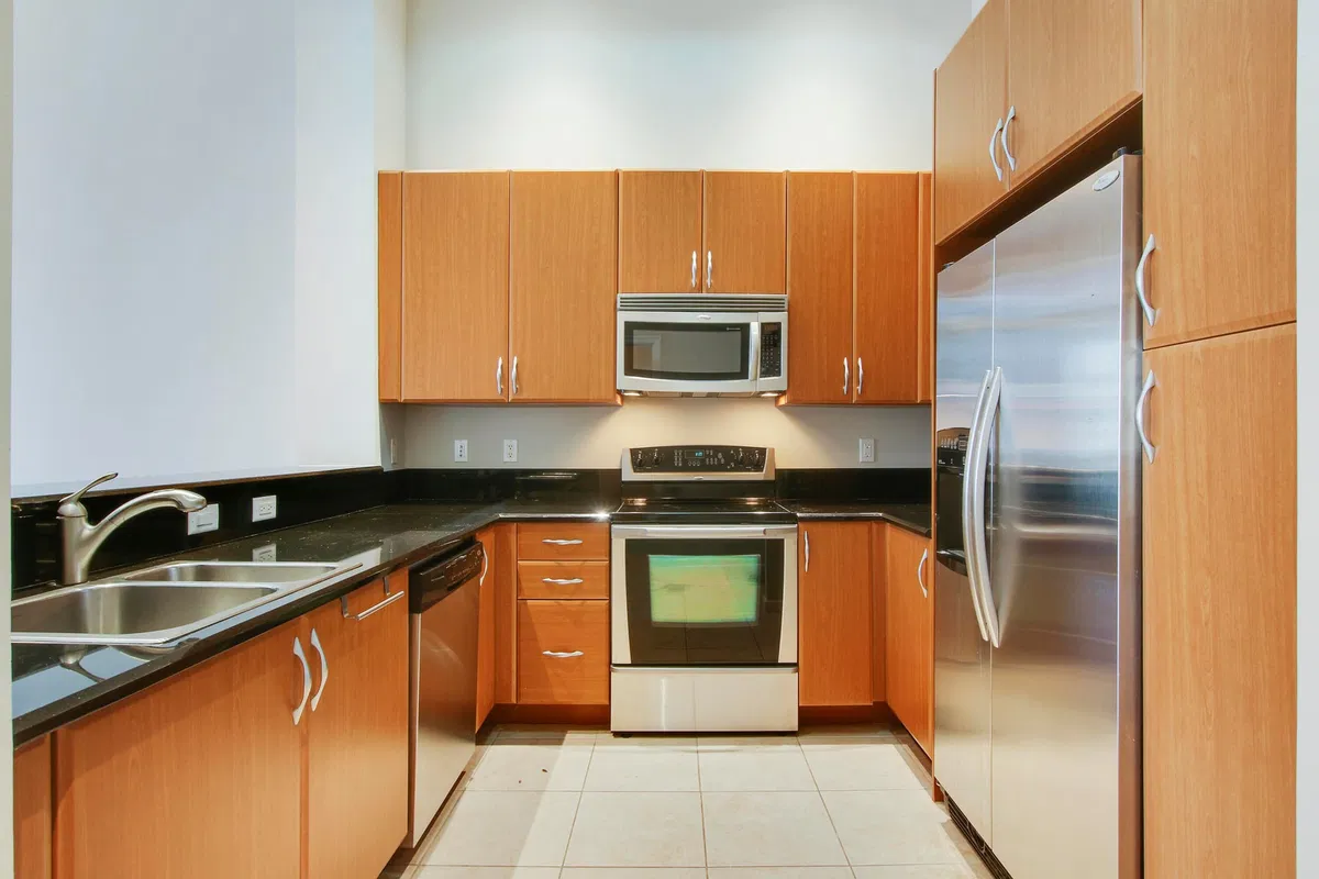 Two City Plaza Unit 318 photo 7