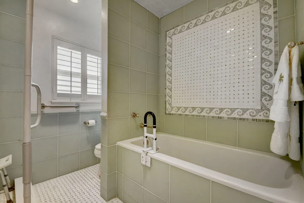 One Royal Palm Way Palm Beach Unit G3 photo 19