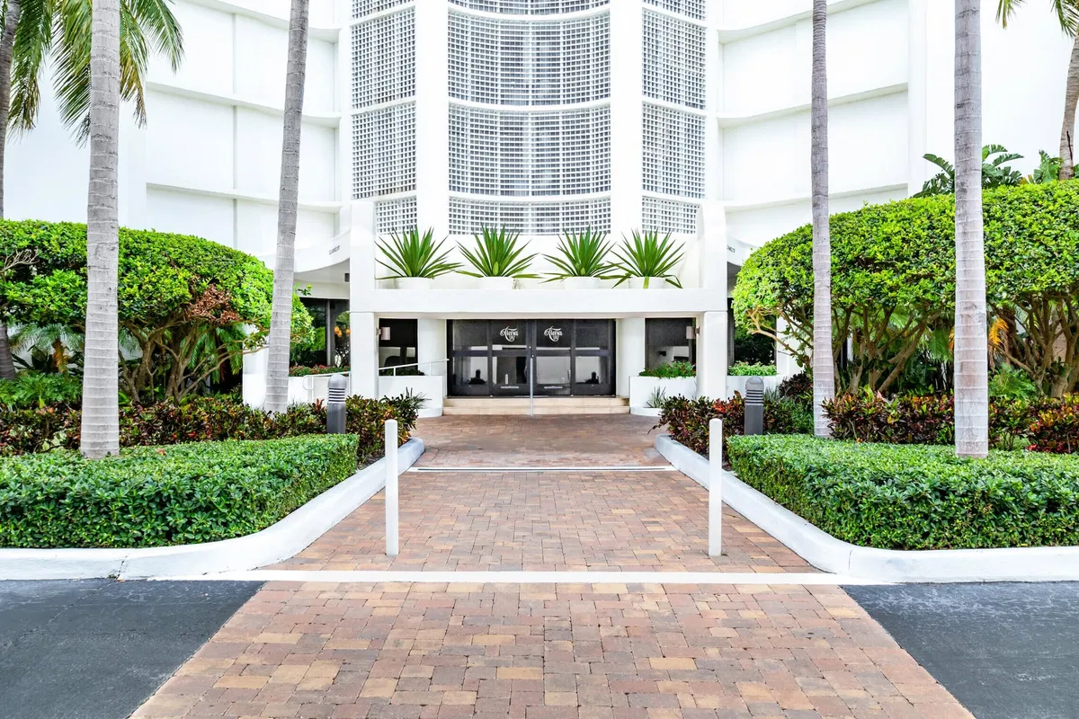 Tiara Singer Island Unit 41-D photo 37