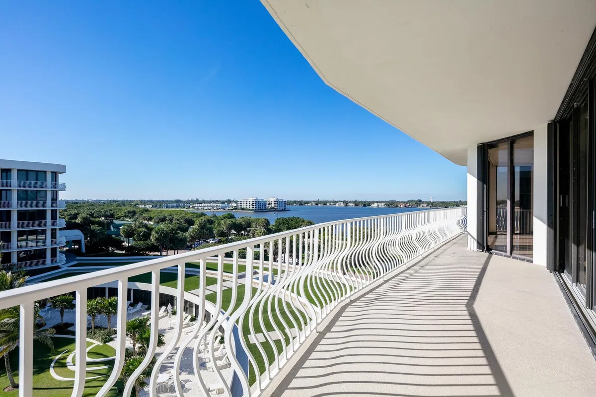 Sloan's Curve Palm Beach Unit 406n photo 28