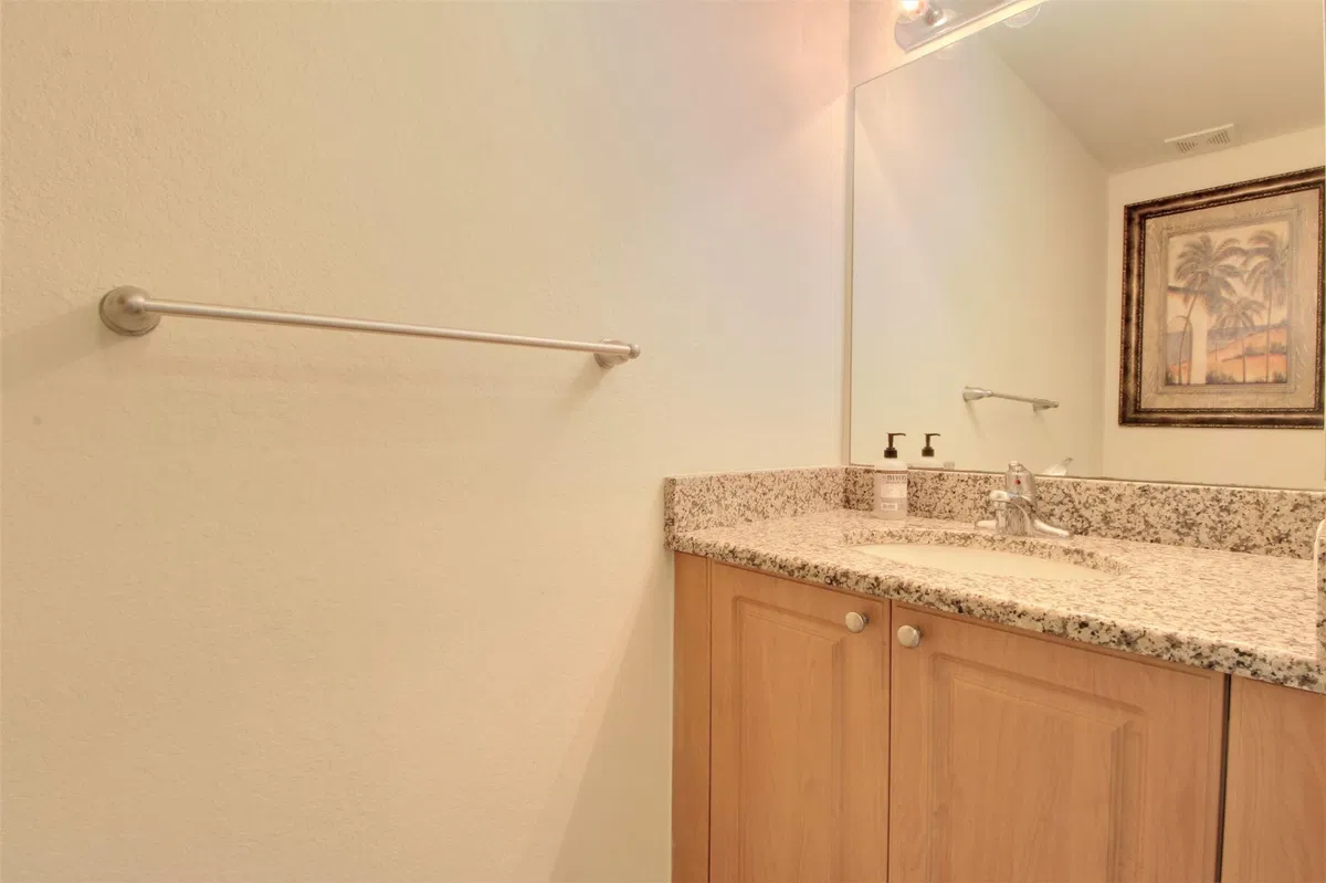  Residence photo 10