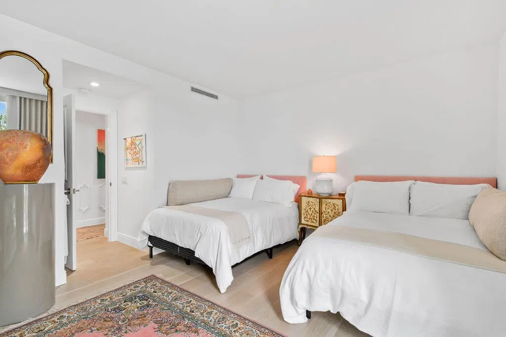 Winthrop House Condos Unit 401 photo 25