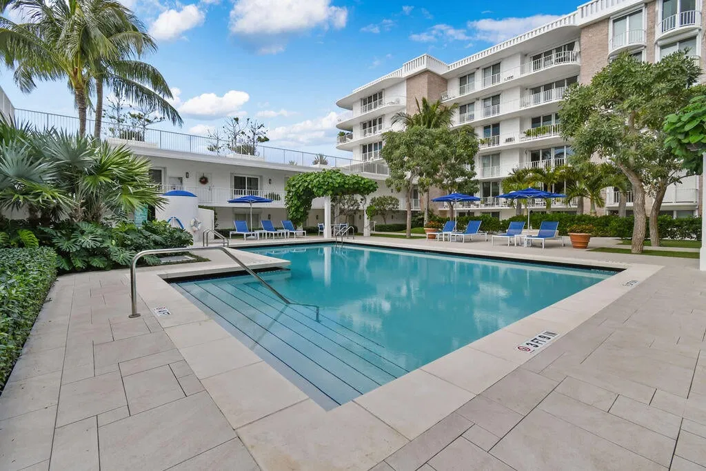 Winthrop House Condos Unit 401 photo 31