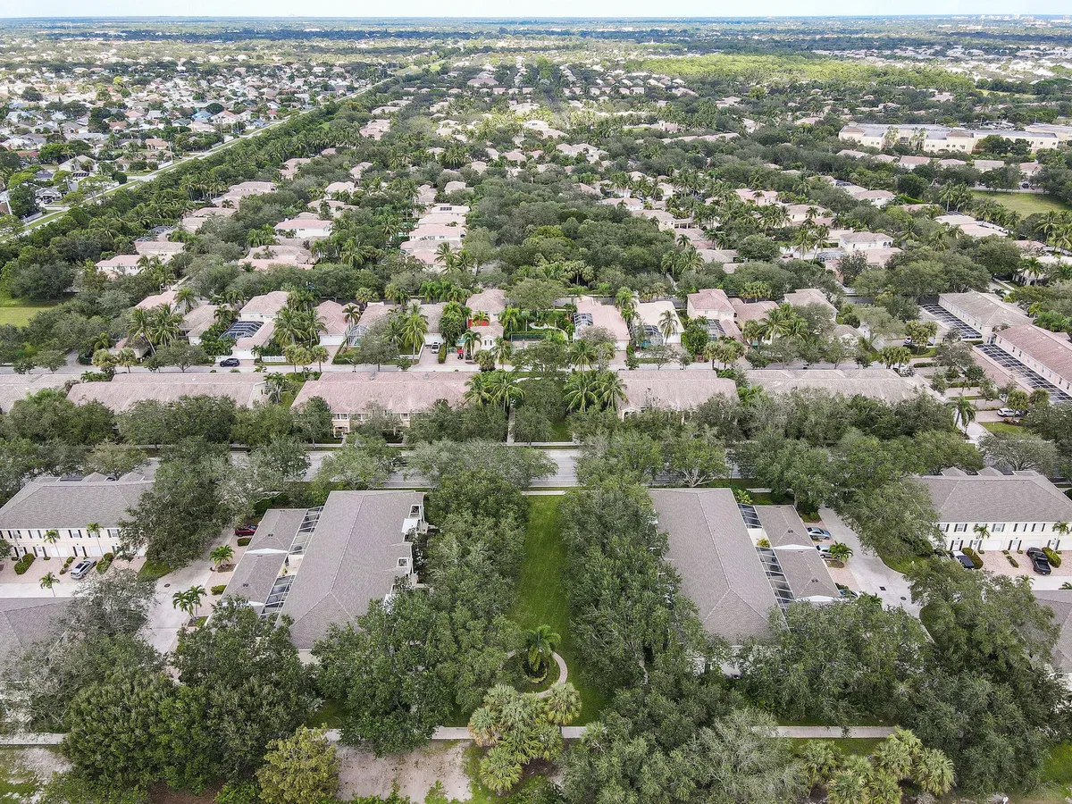 Charleston Court at Abacoa Residence photo 67