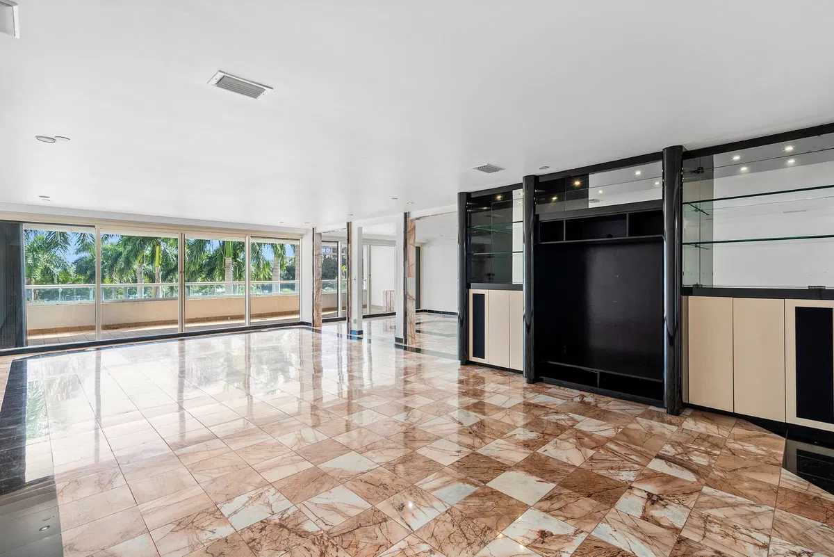The Plaza of The Palm Beaches Unit Th2h photo 4