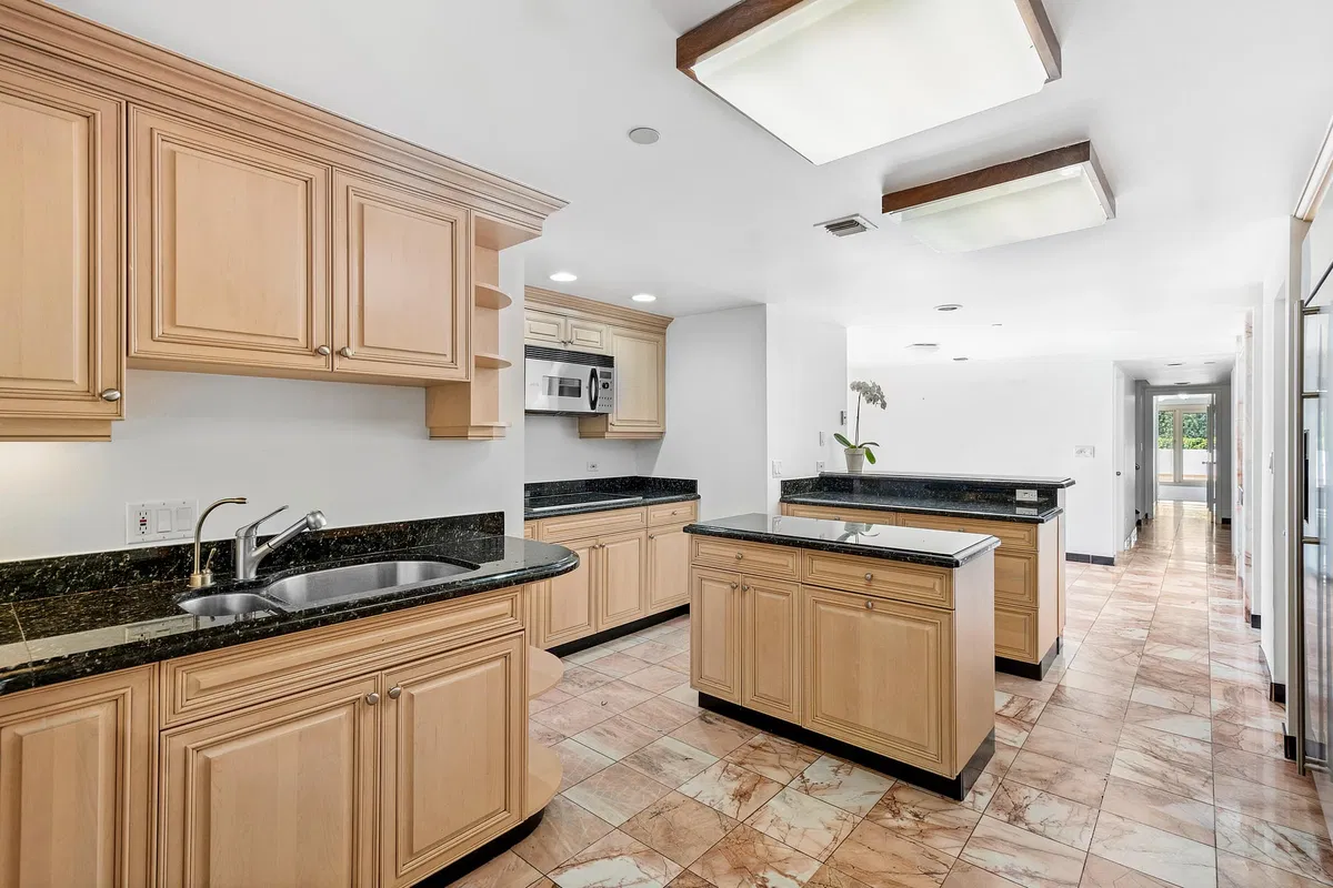 The Plaza of The Palm Beaches Unit Th2h photo 13