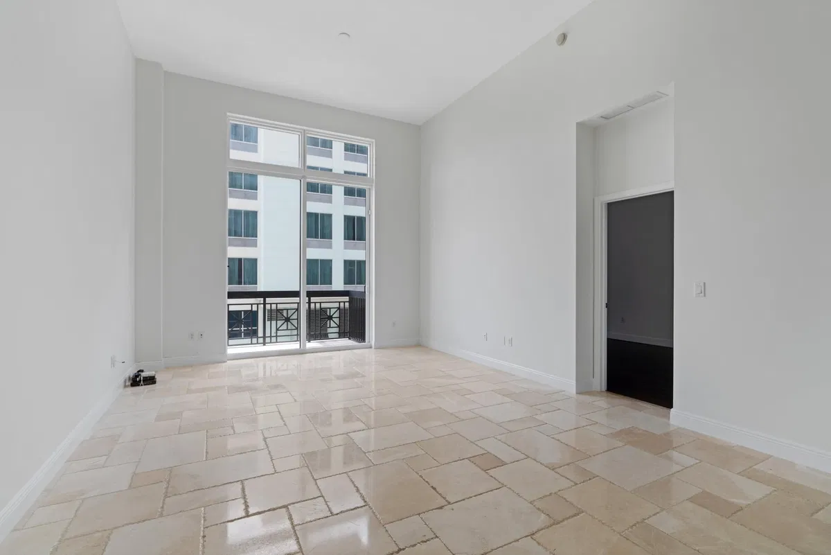 Two City Plaza Unit 212 photo 4