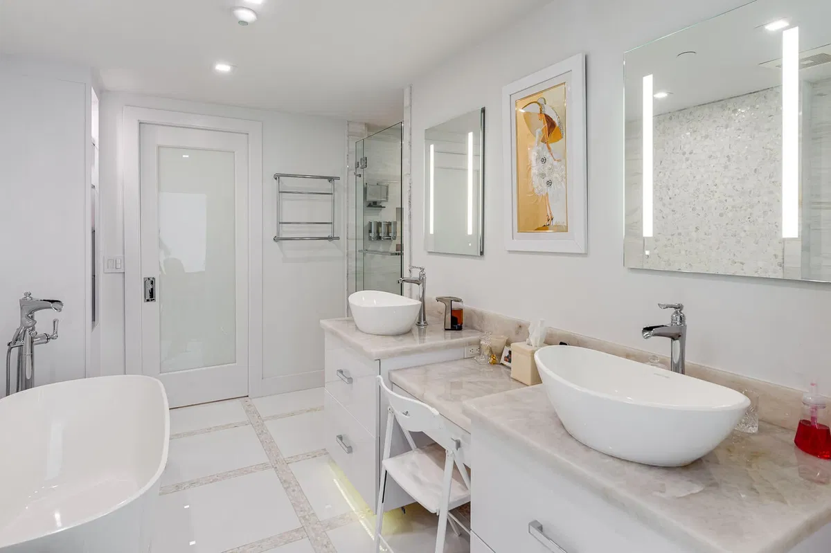 Sloan's Curve Palm Beach Unit 405n photo 10