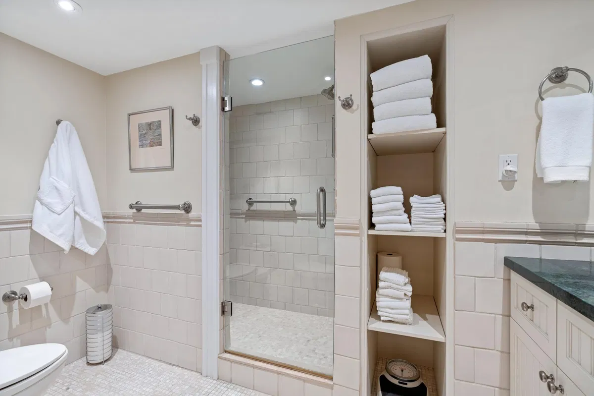 330 Cocoanut Row Unit 4a & 4d photo 16