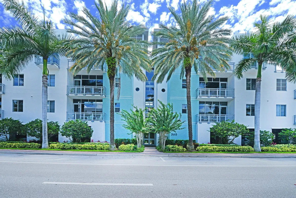 The Meridian Unit 210