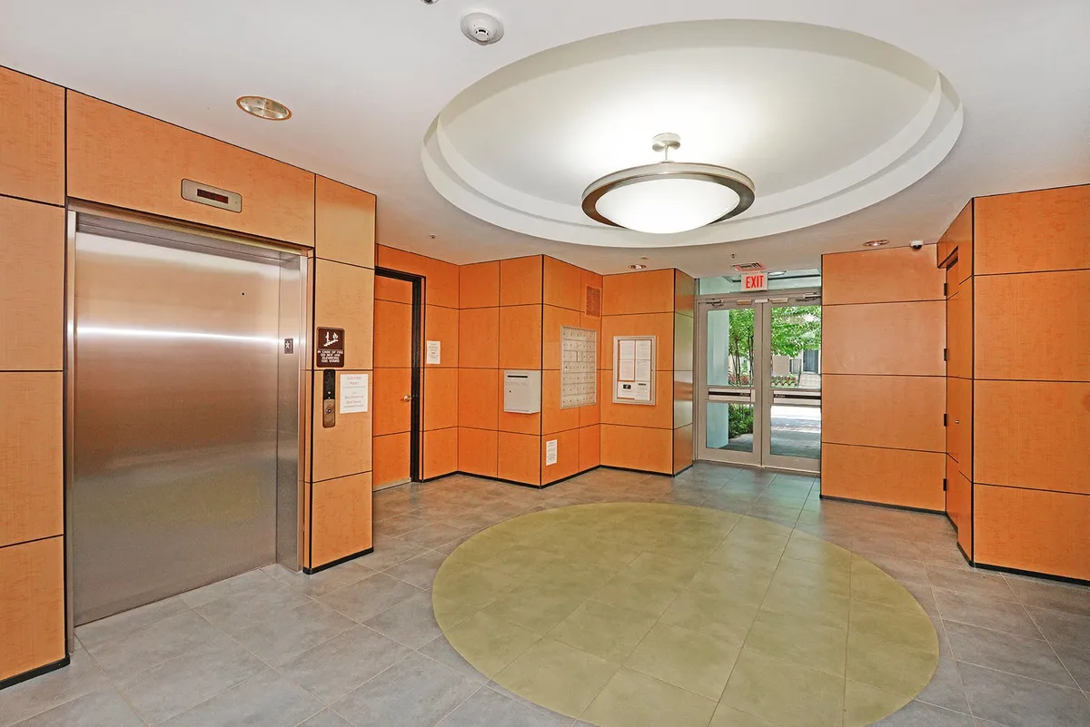 The Meridian Unit 210 photo 7